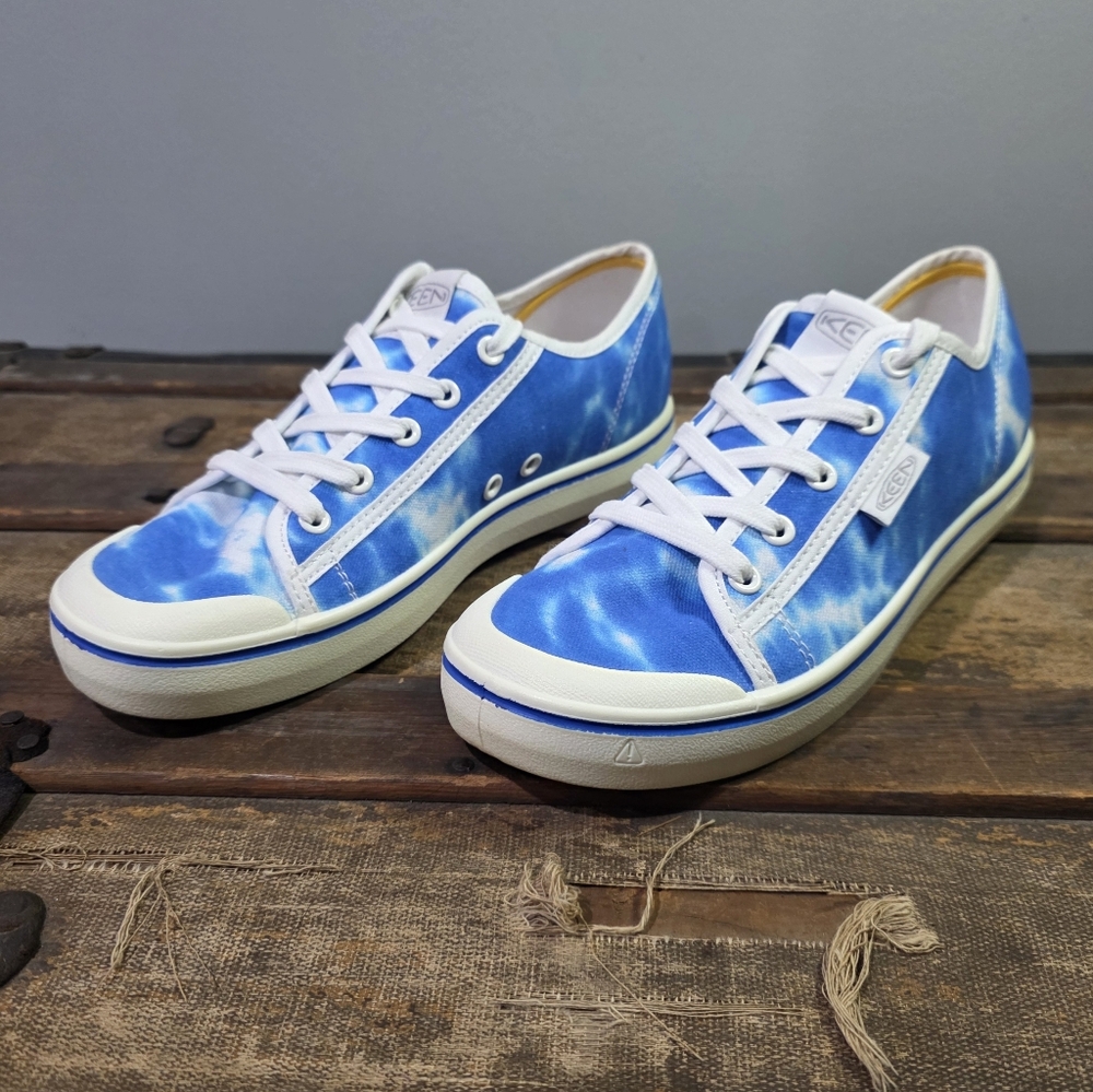 Keen Elsa Lite Blue and White Tie Dye Comfortable Lace Up Canvas Sneaker. 8.5